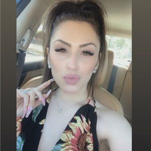 Meet your Posher, Sandra